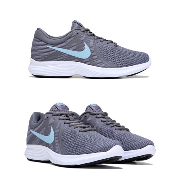 Nike Shoes - Nike Revolution 4